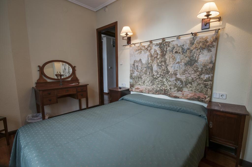 Hostal Ayestaran II Lekunberri Exterior foto